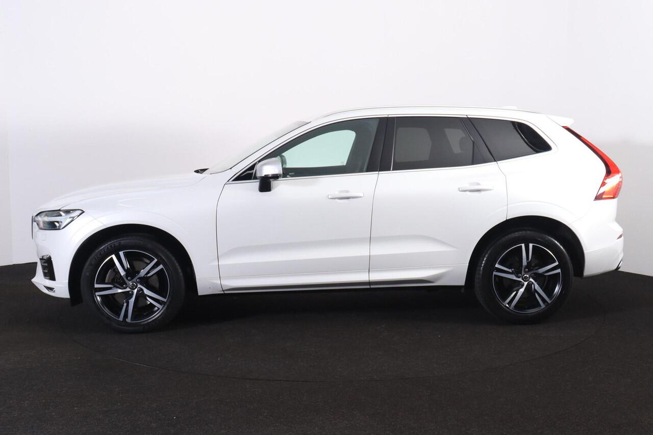 Volvo XC60 T5 R-Design - Harman/Kardon audio - Adaptieve LED koplampen - Parkeercamera achter - Verwarmde voorstoelen - Parkeersensoren voor & achter - Elektr. bedienb. bestuurdersstoel met geheugen - Cruise control - Extra getint glas - 19' LMV
