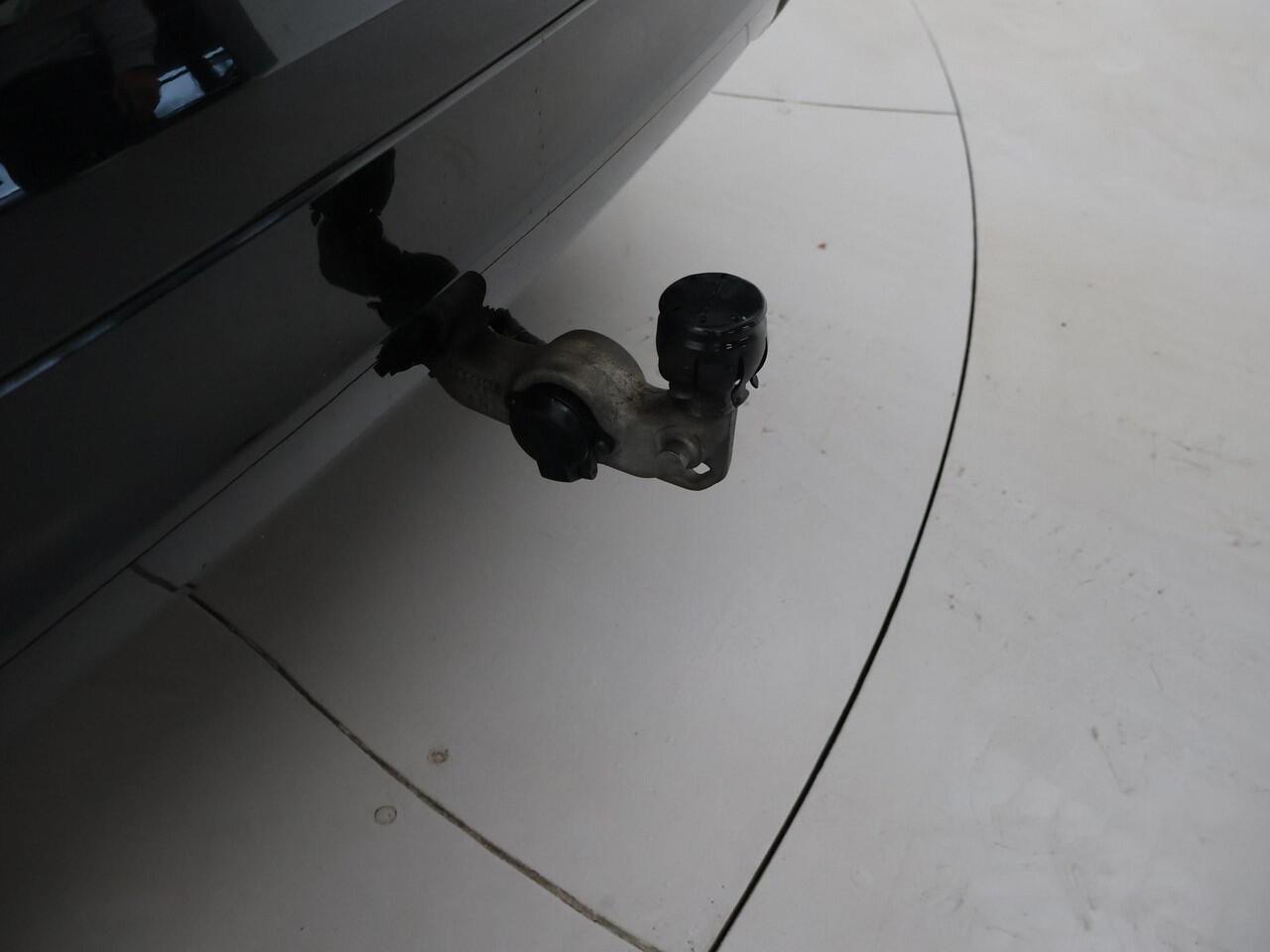 Volvo XC60 2.0 T4 INSCRIPTION + TREKHAAK WEGKL. 2300 KG | PANORAMA | HEAD-UP | 21 INCH | ADAPTIVE CRUISE CONTROL