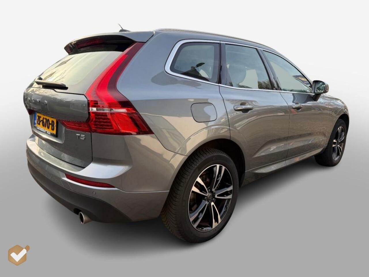 Volvo XC60 2.0 T5 Momentum Automaat 1e Eig. NL-Auto *Geen Afl. kosten*