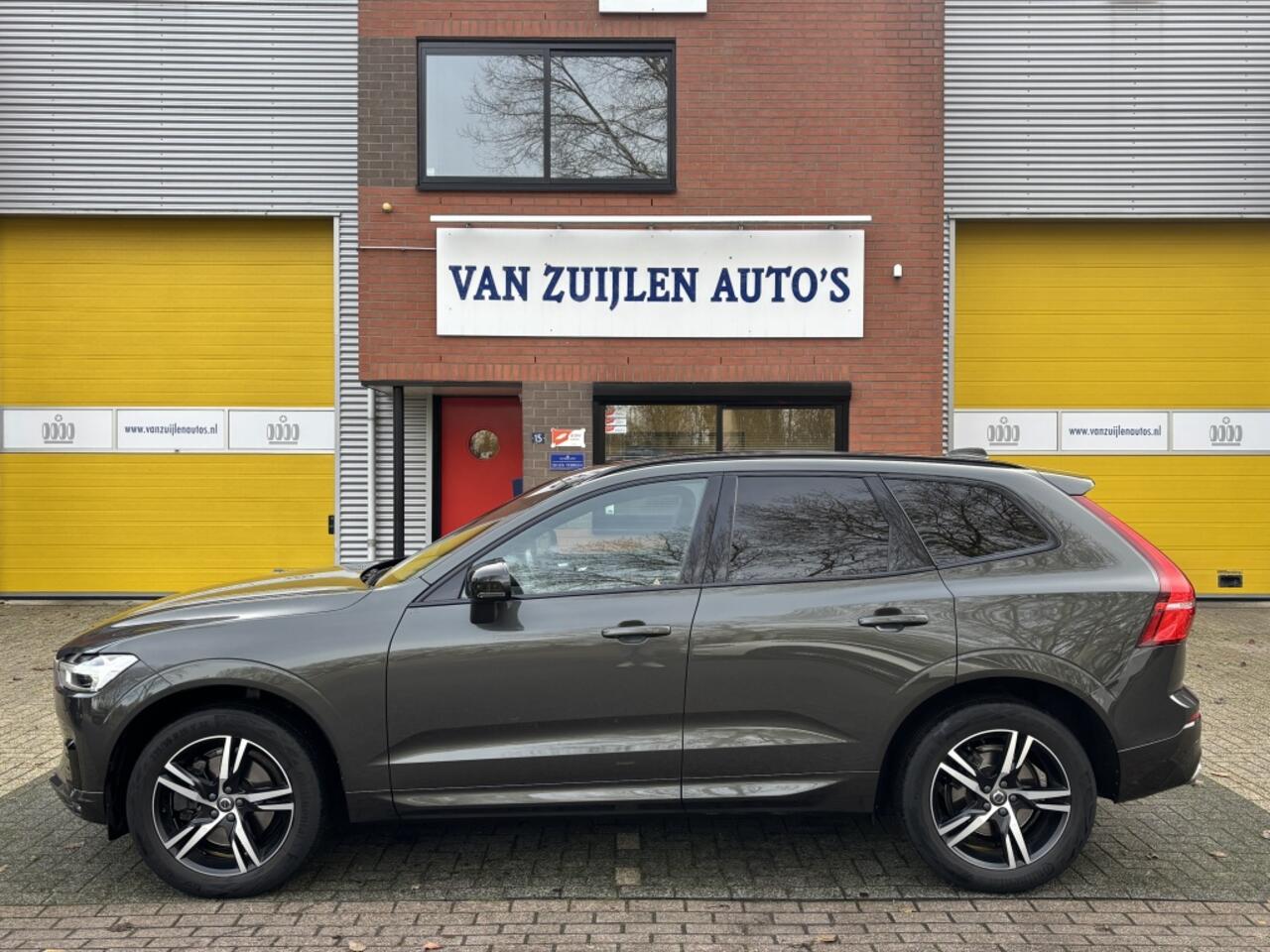 Volvo XC60 2.0 T5 AWD R-Design Sportint Trekhaak HarmanKardon Memory