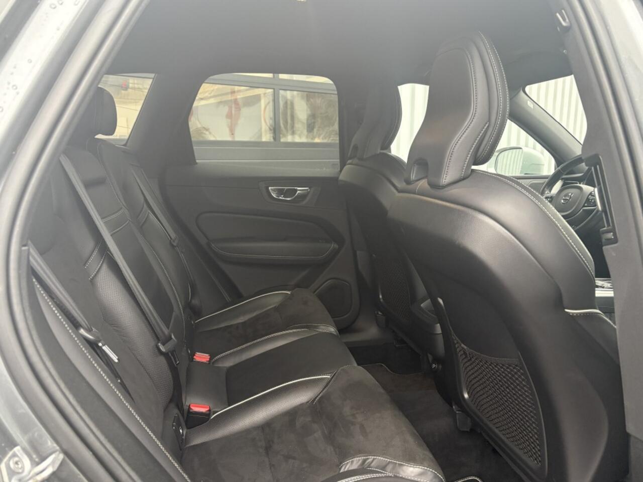 Volvo XC60 2.0 T4 R-Design Polestar Engineerd I Trekhaak I Memory I All-in prijs