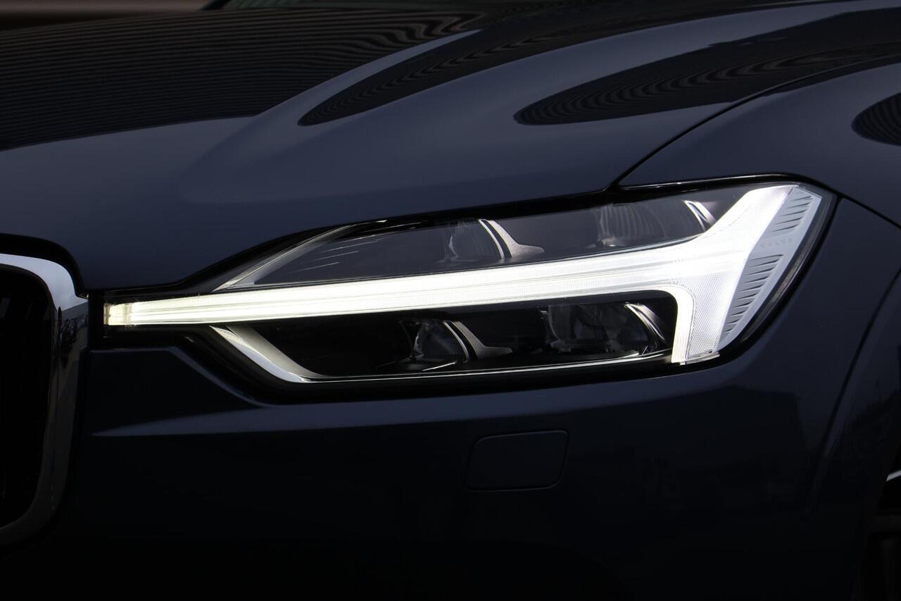 Volvo XC60 T5 Momentum | Trekhaak elektr. | Memory | Stoelverwarming