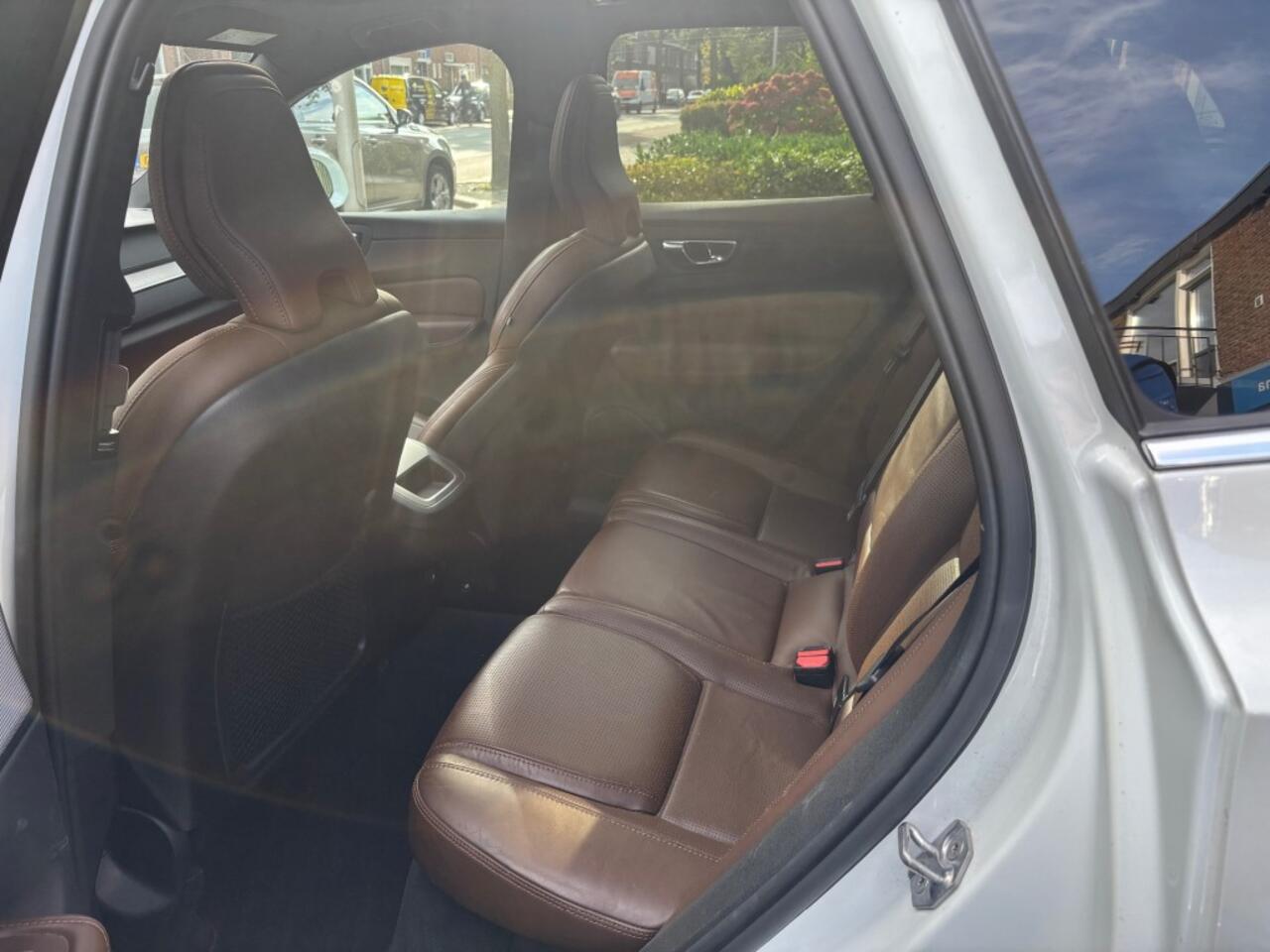 Volvo XC60 2.0 T5 AWD INSCR.