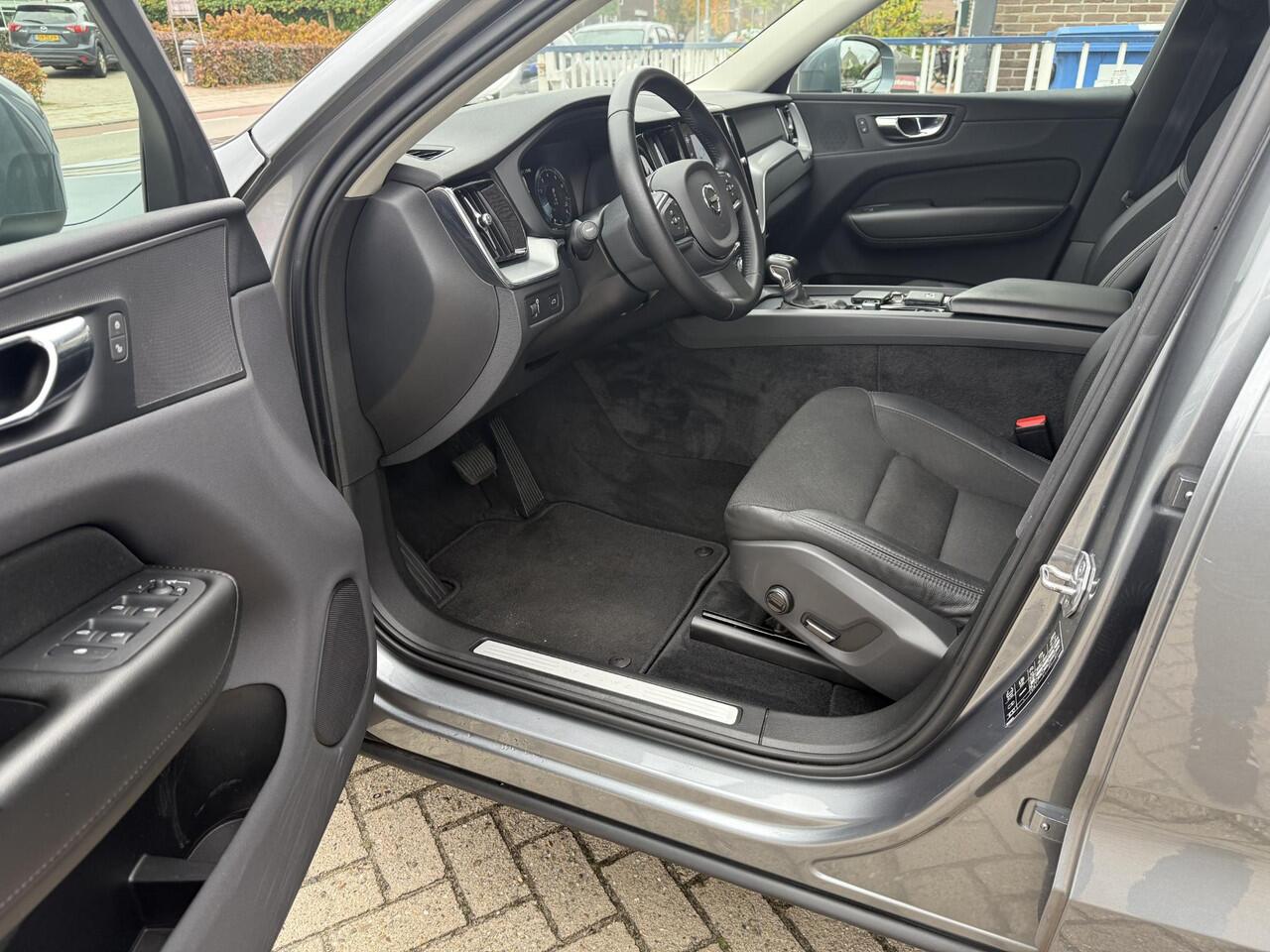 Volvo XC60 2.0 T4 190 pk Momentum Pro Intellisafe Pro