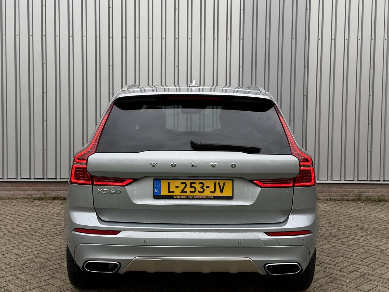 Volvo XC60 2.0 T8 Twin Engine AWD Momentum | Schuif/kanteldak | Trekhaak | Leder | Intellisafe Pro |