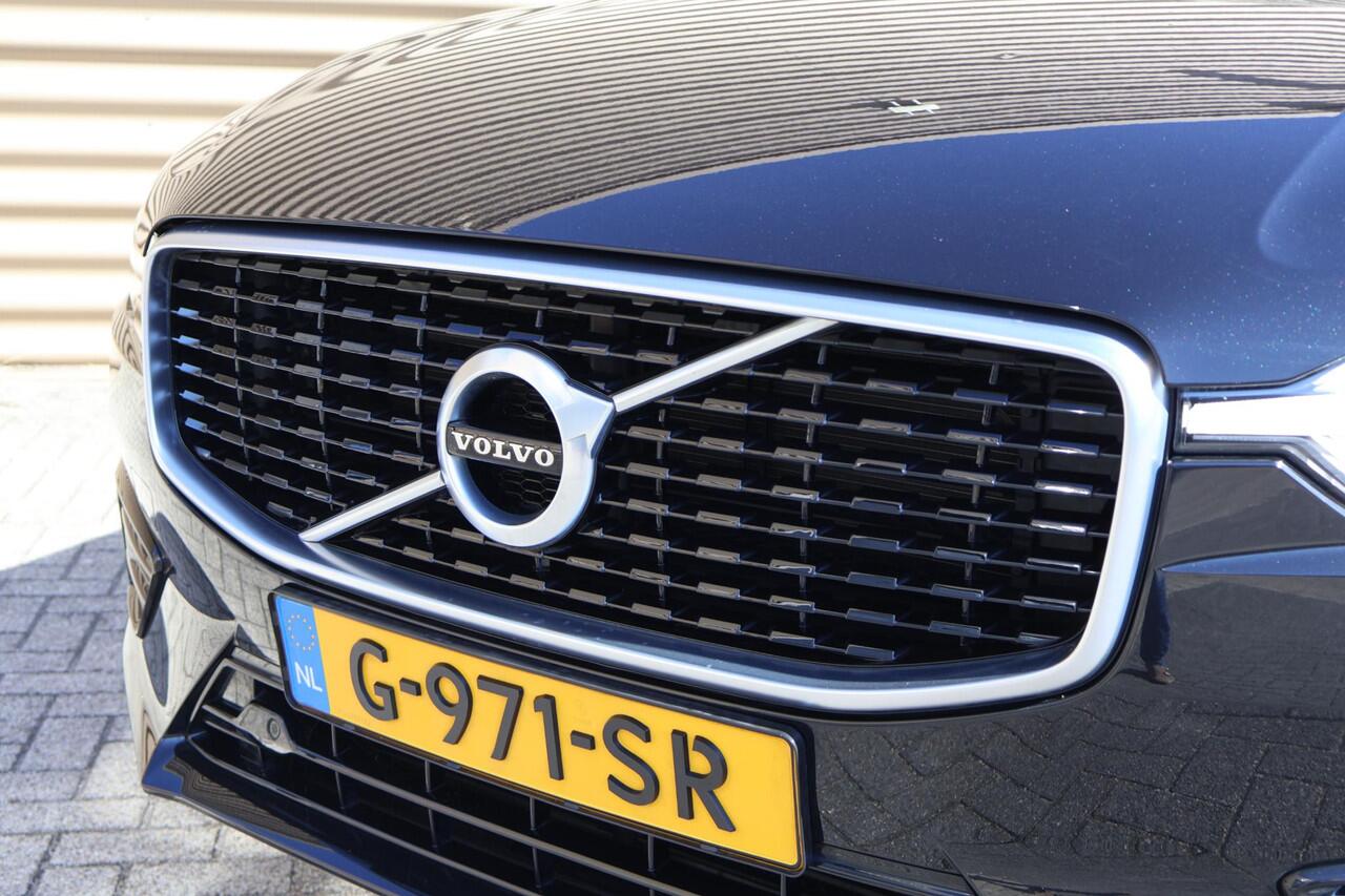 Volvo XC60 T8 Twin Engine AWD R-Design | Luchtvering | Trekhaak elektr. | Memory | Panoramadak