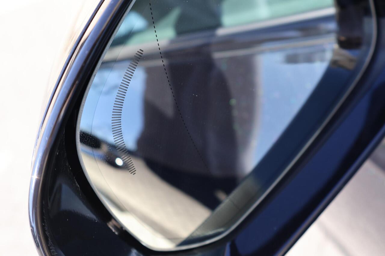 Volvo XC60 T8 Twin Engine AWD R-Design | Luchtvering | Trekhaak elektr. | Memory | Panoramadak