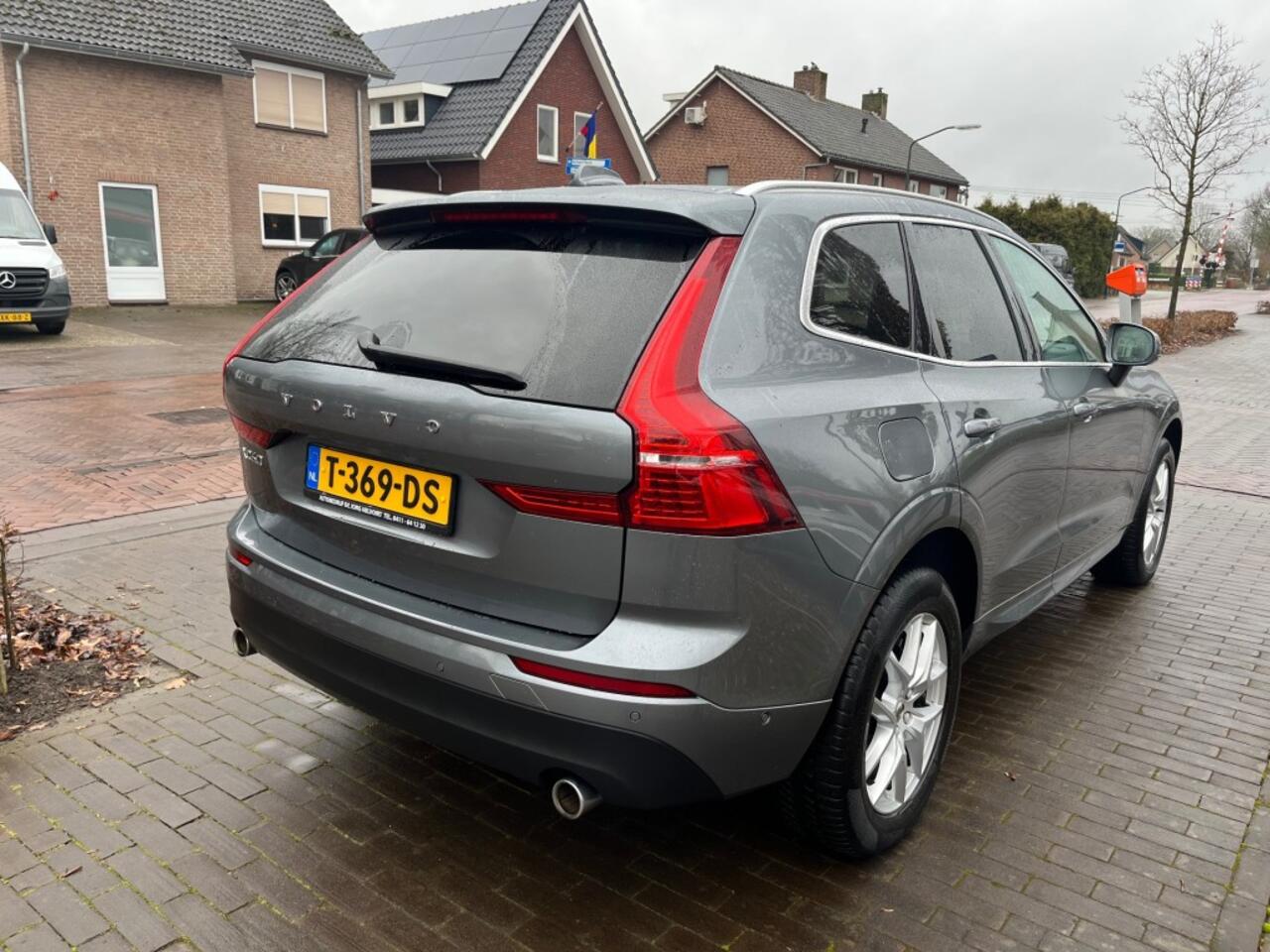 Volvo XC60 2.0 T8 TWIN ENGINE AWD PLUGIN-HYBRID AWD / SCHUIFDAK / LEDER / HEAD-UP / CARPLAY