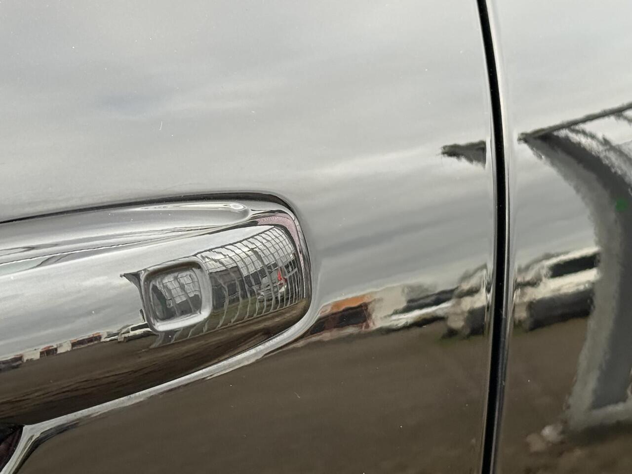 Volvo XC60 2.0 T5 Momentum | Leder | Zitvlakverlengers | Trekhaak | Panoramisch schuif/kanteldak | Adaptieve Cruise Control | NL-Auto |