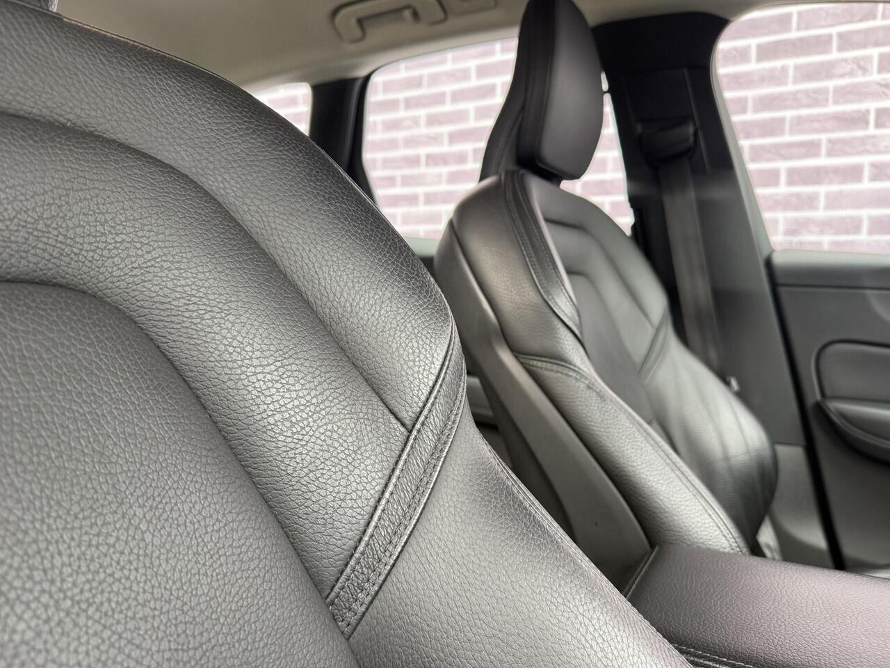 Volvo XC60 2.0 T5 Momentum | Leder | Zitvlakverlengers | Trekhaak | Panoramisch schuif/kanteldak | Adaptieve Cruise Control | NL-Auto |