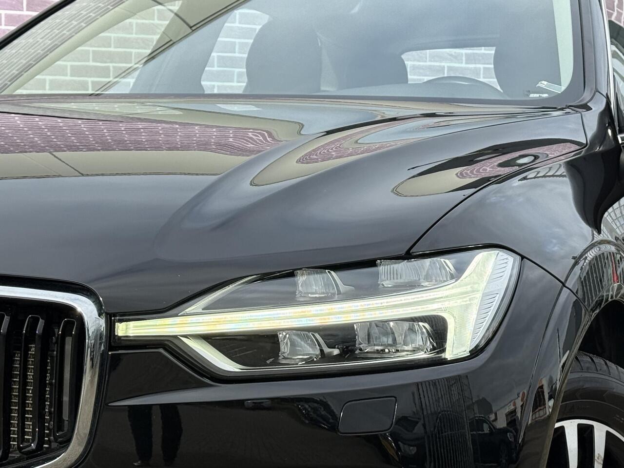 Volvo XC60 2.0 T5 Momentum | Leder | Zitvlakverlengers | Trekhaak | Panoramisch schuif/kanteldak | Adaptieve Cruise Control | NL-Auto |