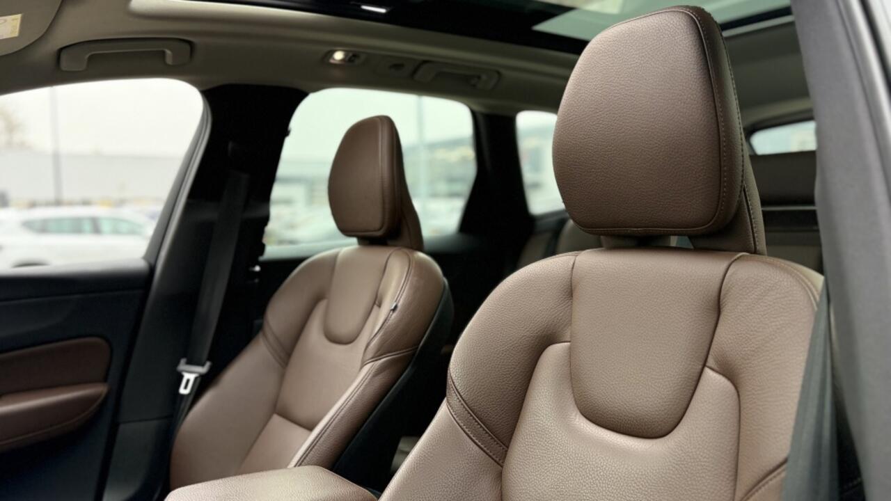 Volvo XC60 2.0 T8 TE AWD | Pano | Leer | Camera | Stoelverwarming