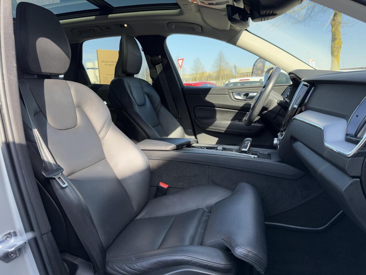 Volvo XC60 2.0 Recharge T6 AWD Inscription 1e Eigenaar,Pano,Leder,Navi,340pk,PDC,Dealer Onderhouden,Apk tot 11-2026