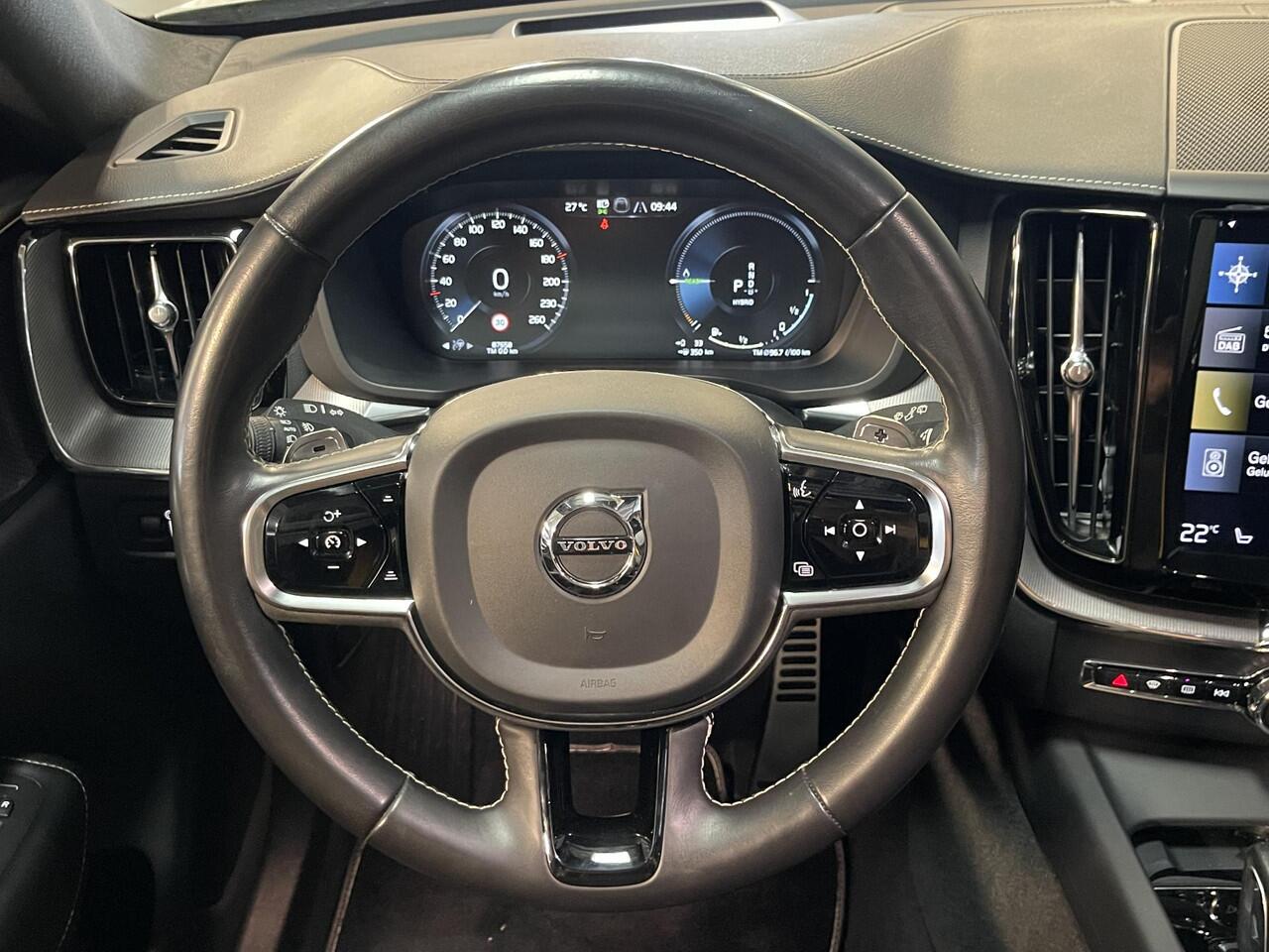 Volvo XC60 2.0 T8 Plug-in-hybrid AWD Polestar Engineered 21"/Panoramadak/Trekhaak/360 camera/Head-up/Dodehoek/Harman Kardon/Elektrische klep/Apple Carplay & Android Auto