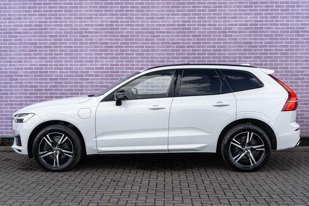 Volvo XC60 T8 Twin Engine AWD R-Design | Navi | Schuif-/Kanteldak | Stoelverwarming | Adaptieve Cruise | Harman Kardon Audio | Getint Glas | DAB | BLIS | Park Assist | Camera | Voorruit Verwarming | Keyless | LED