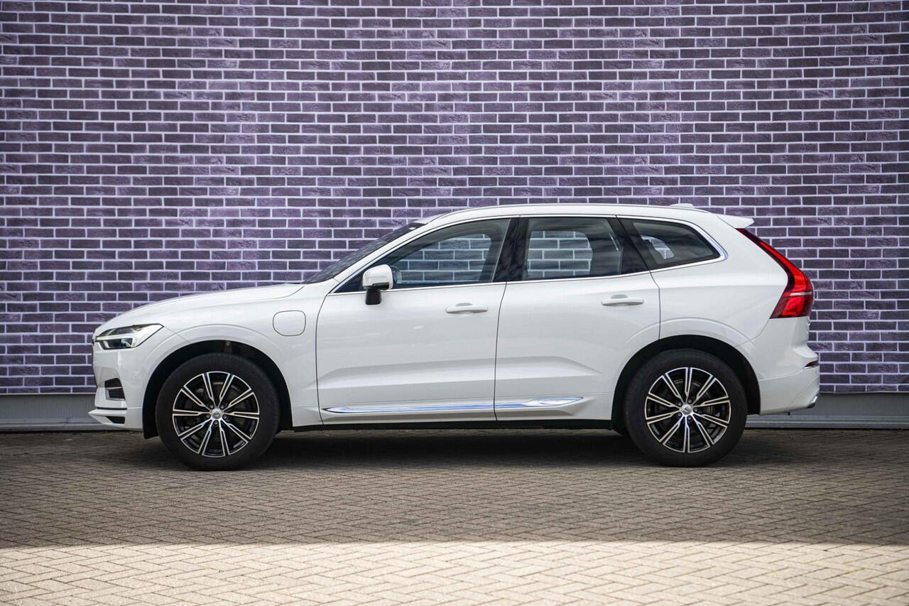 Volvo XC60 2.0 T8 Twin Engine AWD Inscription | Stoelverwarming | Panoramadak | DAB+ | Verwarmbare Voorruit | Lederen Bekleding |
