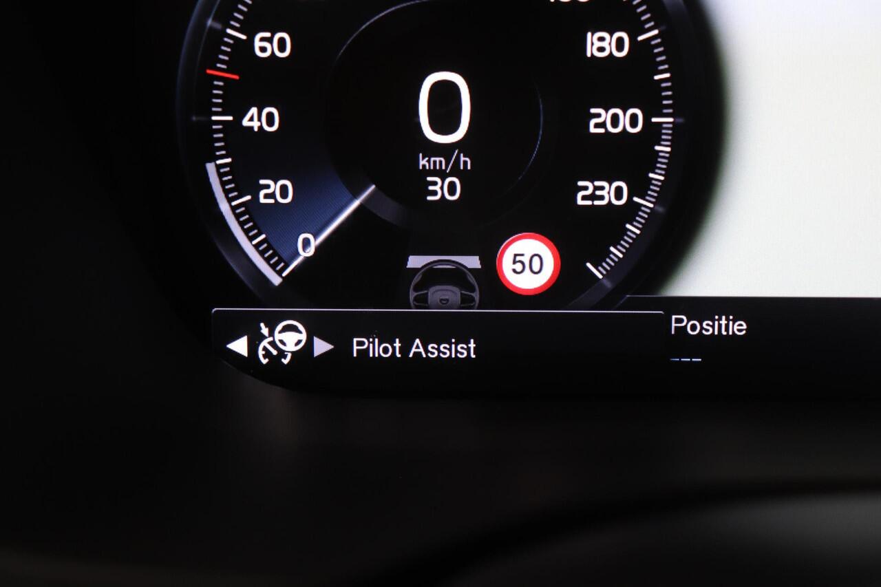 Volvo XC60 B5 Momentum Pro | ACC | harman/kardon | BLIS | Stoel+Stuurverwarming | Vol-Leder | Trekhaak