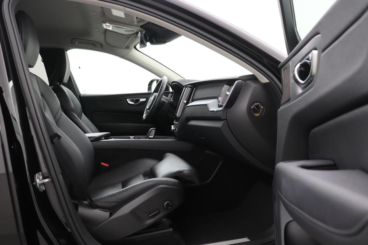 Volvo XC60 B5 Momentum Pro | ACC | harman/kardon | BLIS | Stoel+Stuurverwarming | Vol-Leder | Trekhaak