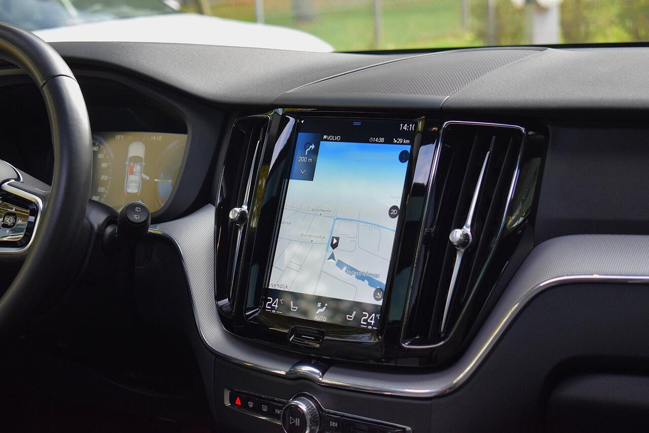 Volvo XC60 2.0 T8 Twin Engine AWD R-Design |PANO|LUCHTVERING|