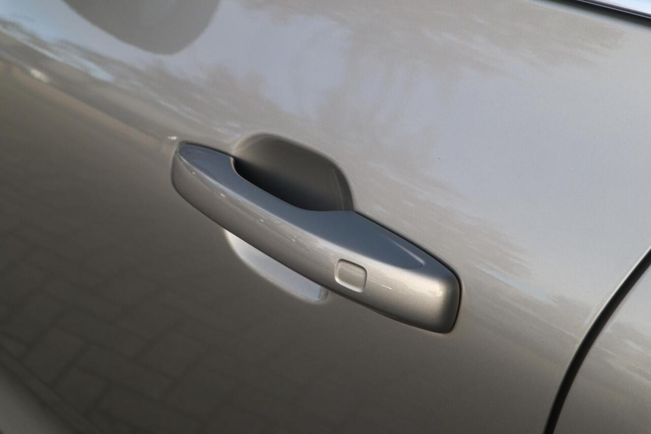 Volvo XC60 2.0 T8 Twin Engine AWD Inscription | Bowers & Wilkins Audiosysteem| Luchtvering| Geventileerde voorstoelen met massagefunctie| 360* Camera| Head-Up Display|