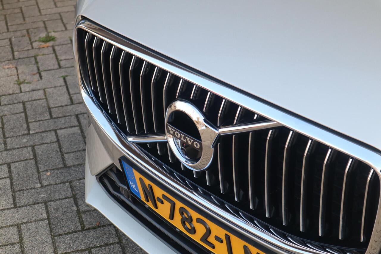 Volvo XC60 2.0 T8 Twin Engine AWD Inscription | Bowers & Wilkins Audiosysteem| Luchtvering| Geventileerde voorstoelen met massagefunctie| 360* Camera| Head-Up Display|