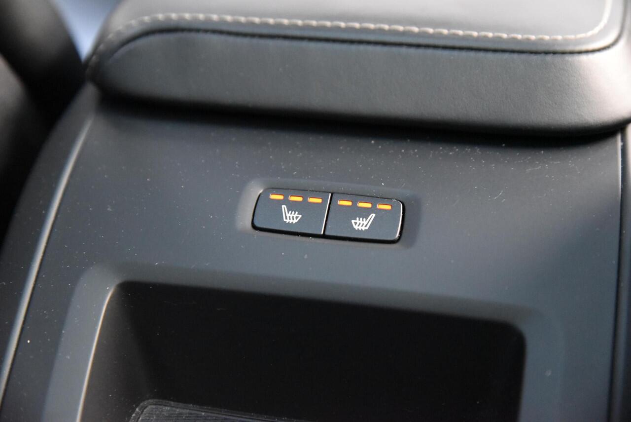 Volvo XC60 2.0 T8 Twin Engine AWD Polestar Engineered Trekhaak Pano HUD