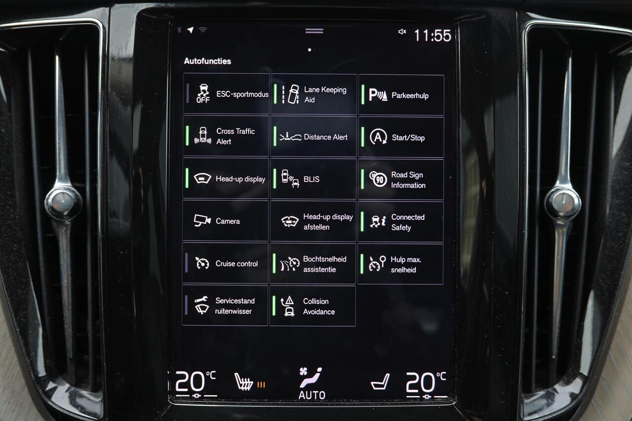 Volvo XC60 B5 Inscription - Panorama/schuifdak - IntelliSafe Assist & Surround - Parkeercamera achter - Verwarmde voorstoelen - Parkeersensoren voor & achter - Elektr. bedienb. bestuurdersstoel met geheugen - Head up display - Elektr. inklapbare trekhaak - 19' LMV