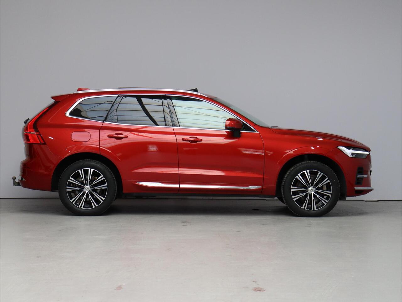 Volvo XC60 2.0 T6 Plug-in hybrid AWD Inscription / Long Range / Trekhaak / 360 camera / Stoel- & stuurwielverwarming / Leder bekleding