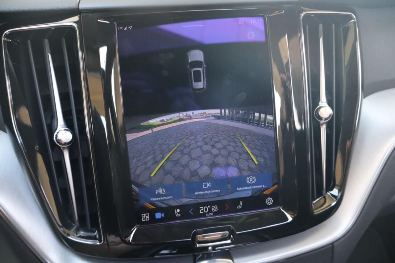 Volvo XC60 2.0 B5 | Trekhaak | Schuifdak | Leer | Camera