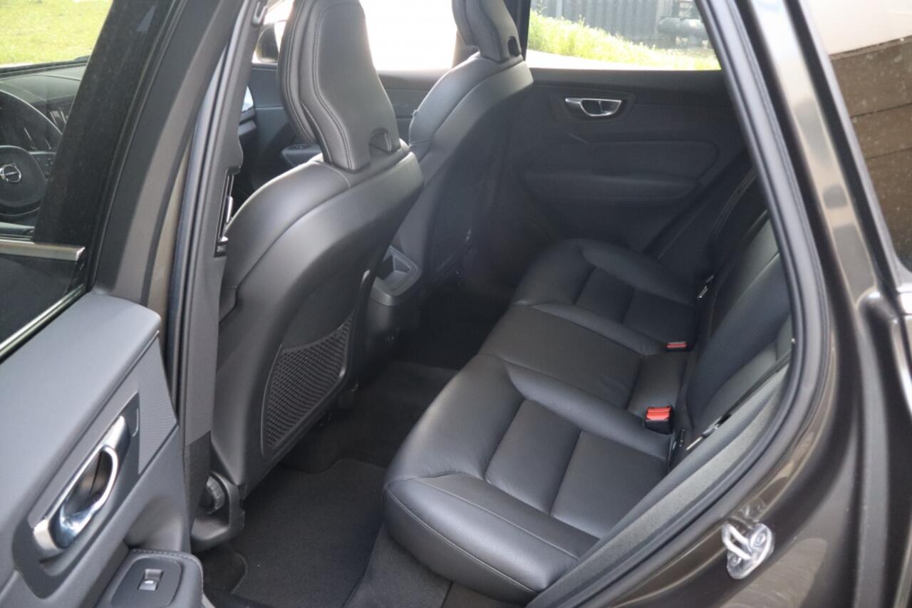 Volvo XC60 2.0 B5 | Trekhaak | Schuifdak | Leer | Camera