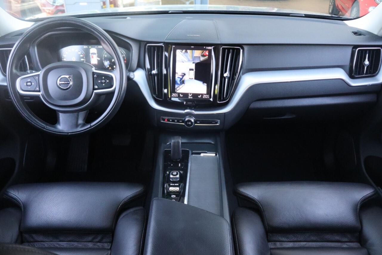 Volvo XC60 2.0 B5 | Geen import | Schuifdak | Leer