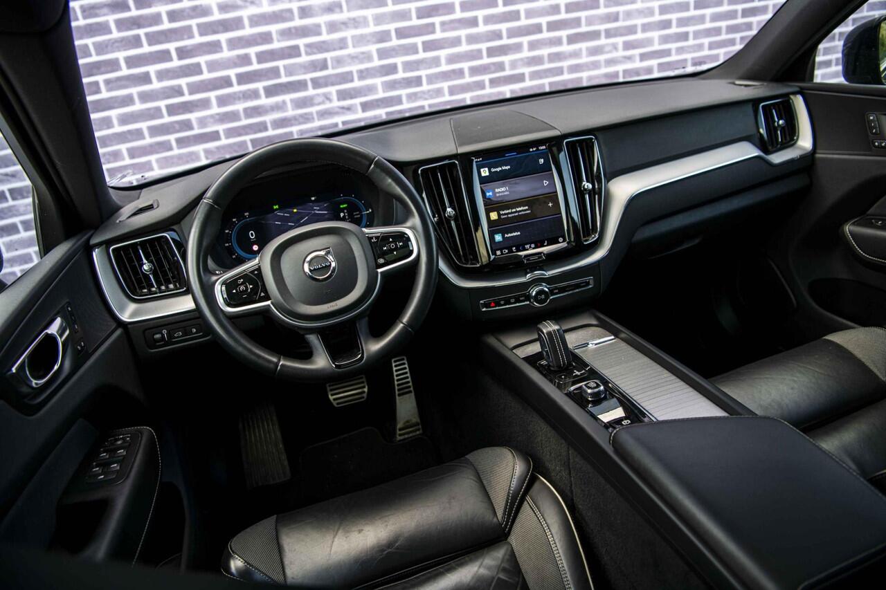 Volvo XC60 2.0 T6 Plug-in hybrid AWD R-Design | Trekhaak | Panoramadak | Adaptieve cruise control | Climate control | Elektrisch verstelbare voorstoelen | Stuur/stuurverwarming |