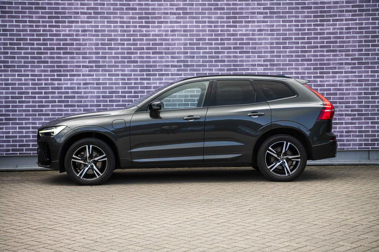 Volvo XC60 2.0 T6 Plug-in hybrid AWD R-Design | Trekhaak | Panoramadak | Adaptieve cruise control | Climate control | Elektrisch verstelbare voorstoelen | Stuur/stuurverwarming |