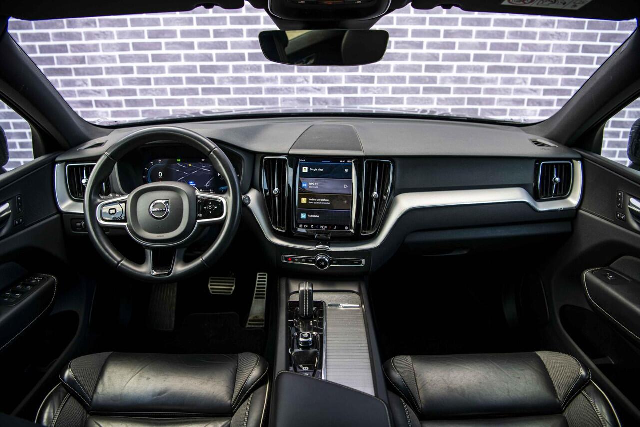 Volvo XC60 2.0 T6 Plug-in hybrid AWD R-Design | Trekhaak | Panoramadak | Adaptieve cruise control | Climate control | Elektrisch verstelbare voorstoelen | Stuur/stuurverwarming |
