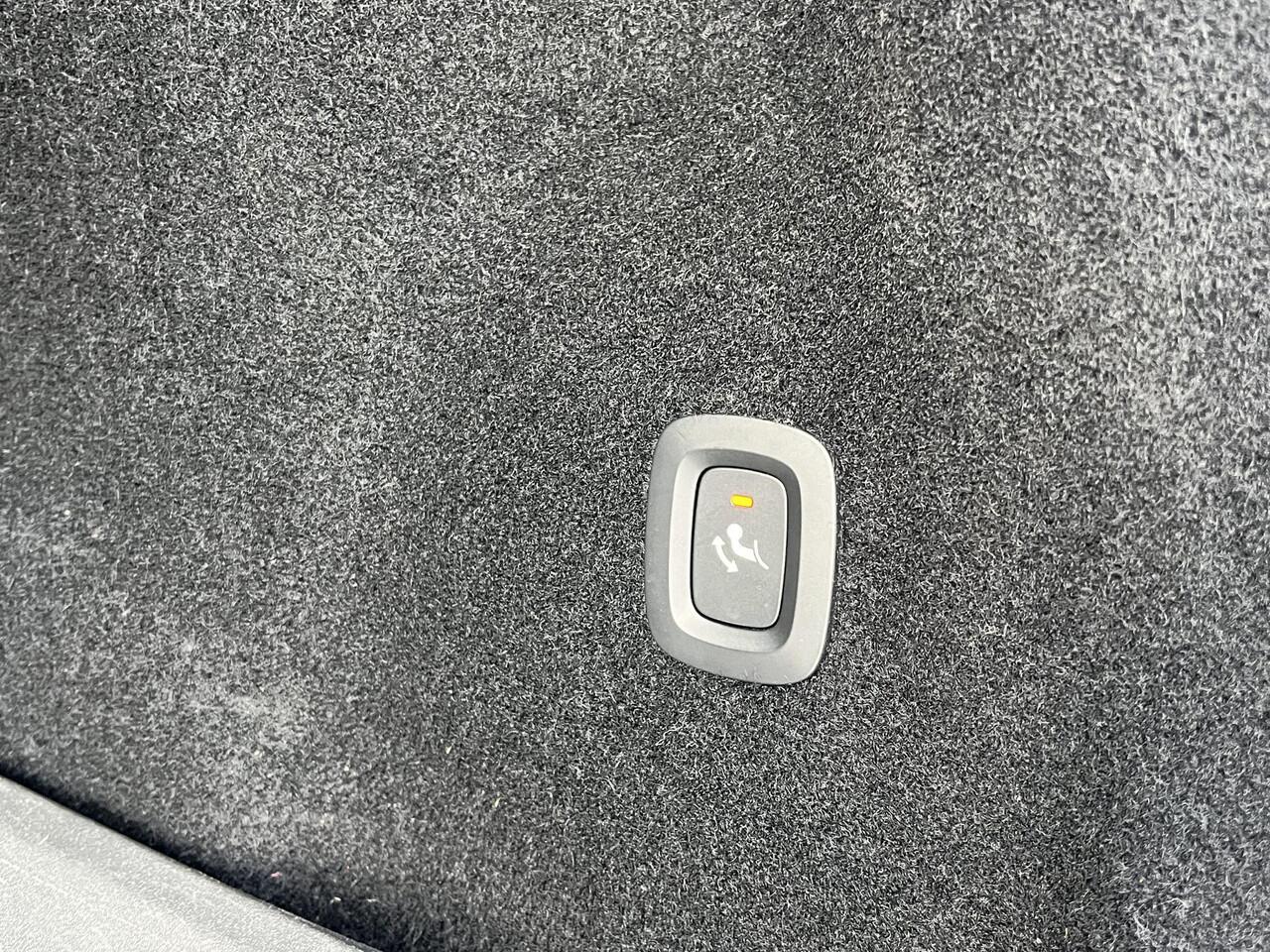 Volvo XC60 2.0 T6 Plug-in hybrid AWD Inscription Expression Mega Vol! 360° Camera | Harman Kardon | Leder | Stoel+Stuurverwarming | Panoramadak | Trekhaak | 12 mnd Bovag Garantie