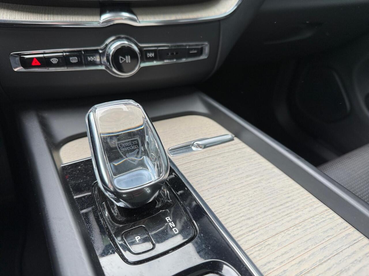 Volvo XC60 2.0 Recharge T6 AWD Inscription | Head-up display | Stoelmassage | Luchtvering | 360 graden camera | Trekhaak | Stoelventilatie |