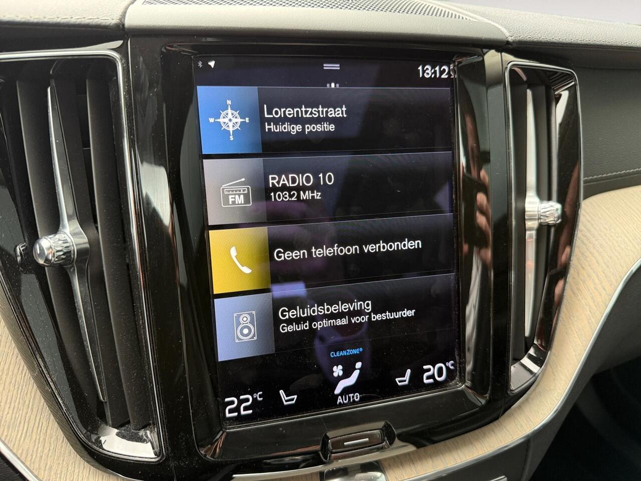 Volvo XC60 2.0 Recharge T6 AWD Inscription | Head-up display | Stoelmassage | Luchtvering | 360 graden camera | Trekhaak | Stoelventilatie |