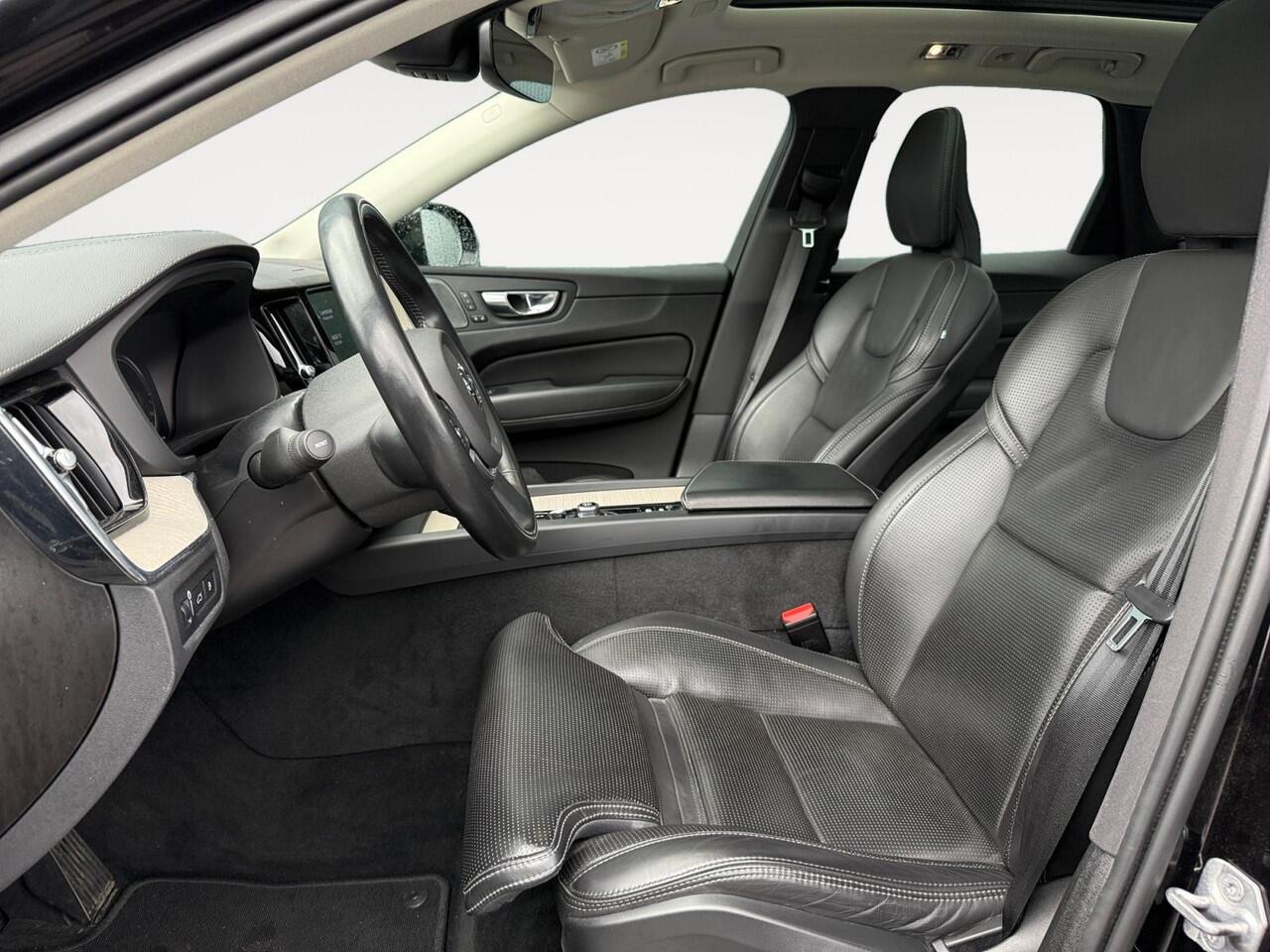 Volvo XC60 2.0 Recharge T6 AWD Inscription | Head-up display | Stoelmassage | Luchtvering | 360 graden camera | Trekhaak | Stoelventilatie |