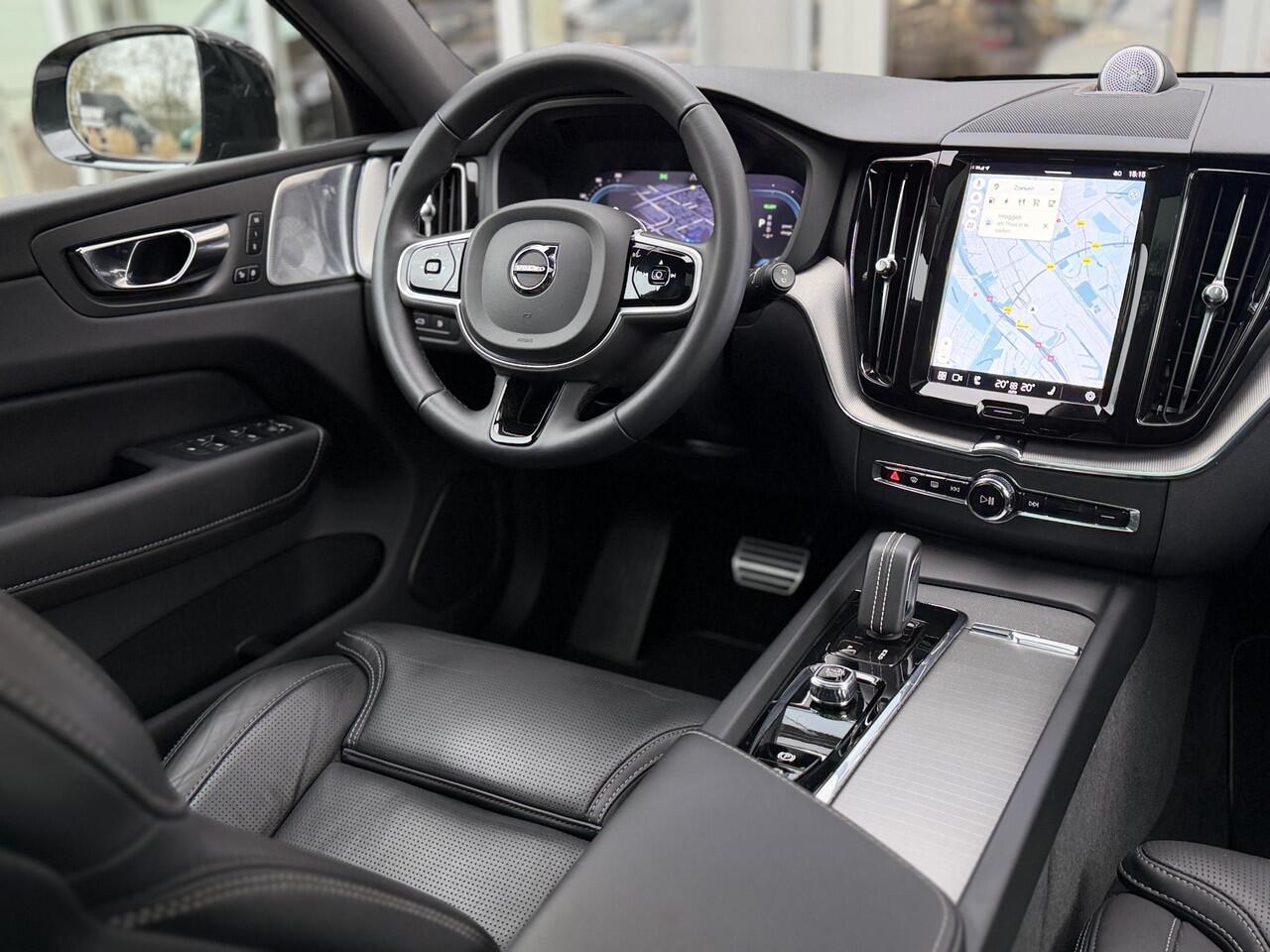 Volvo XC60 2.0 T8 Plug-in hybrid AWD R-Design |Facelift|Pano|Bowers & Wilkins|Stoel Ventilatie|Pilot Assist|Trekhaak