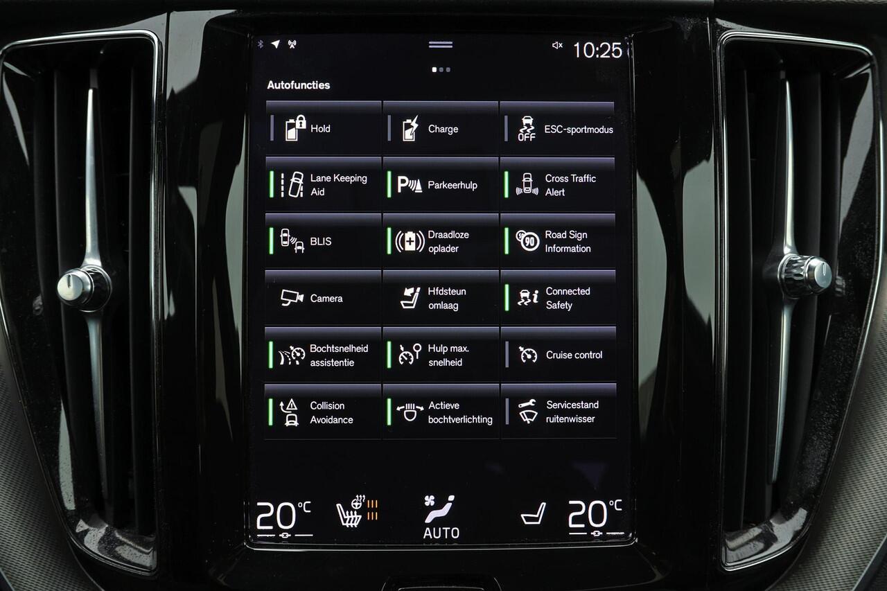 Volvo XC60 Recharge T8 AWD R-Design - Panorama/schuifdak - IntelliSafe Assist & Surround - 360º Camera - Verwarmde voorstoelen - Verwarmbaar stuurwiel - Parkeersensoren voor & achter - Elektr. bedienb. bestuurdersstoel met geheugen - Extra getint glas - 19' LMV