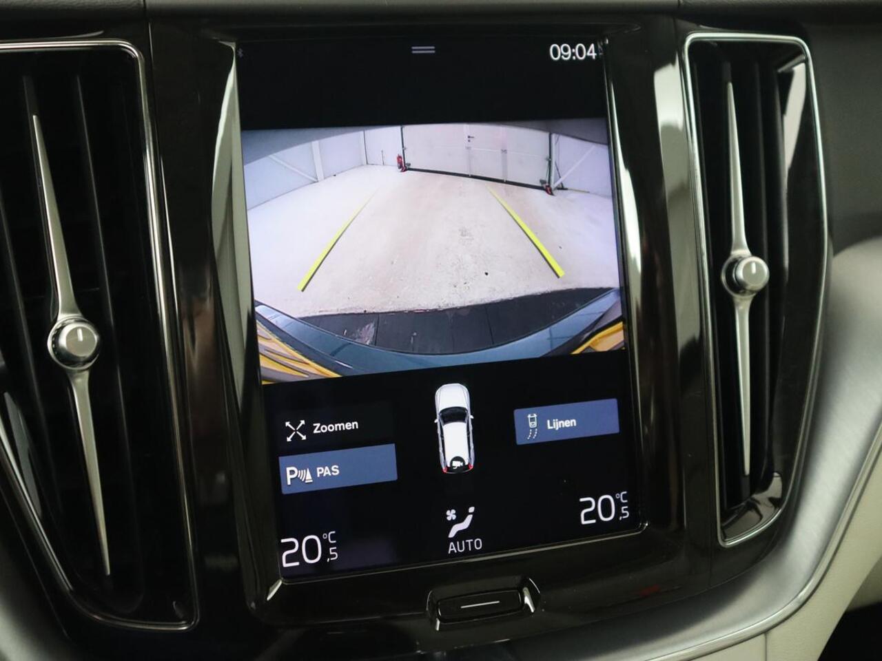 Volvo XC60 2.0 Recharge T6 AWD Business Pro | Panoramadak | Leder | Camera | Carplay | Navigatie | Full LED | Cruise control | Parkeerverwarming | PHEV | Plug In