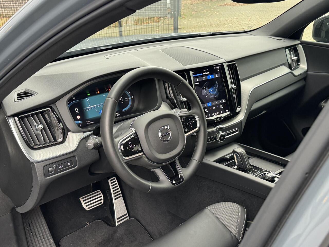 Volvo XC60 2.0 T6 Plug-in hybrid AWD R-Design 349 PK | Trekhaak | 21 inch | Camera | Panorama dak