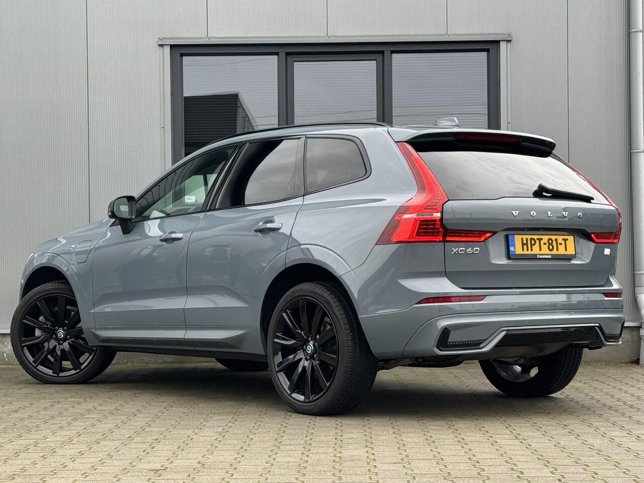 Volvo XC60 2.0 T6 Plug-in hybrid AWD R-Design 349 PK | Trekhaak | 21 inch | Camera | Panorama dak