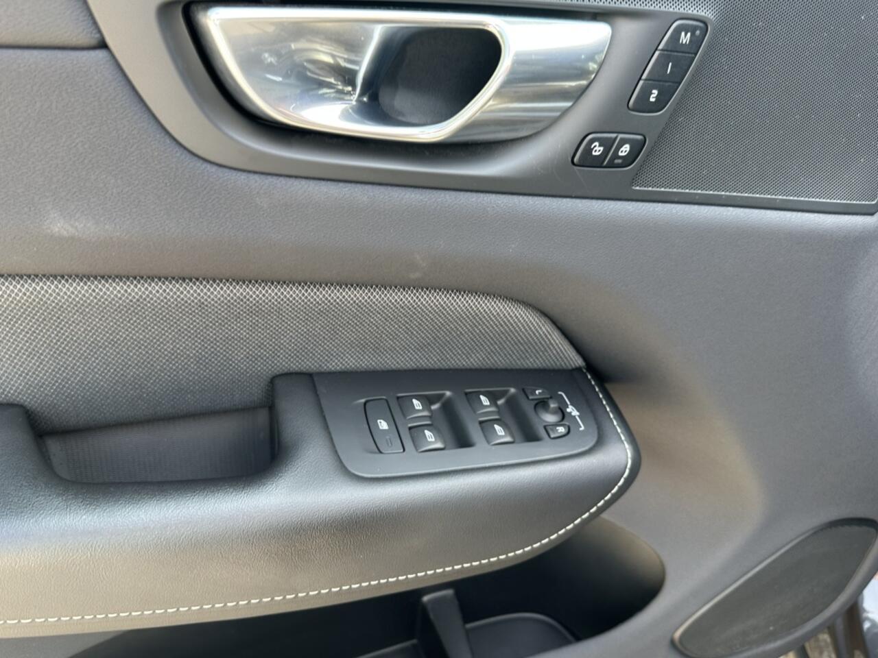 Volvo XC60 2.0 T6 AWD R-Design