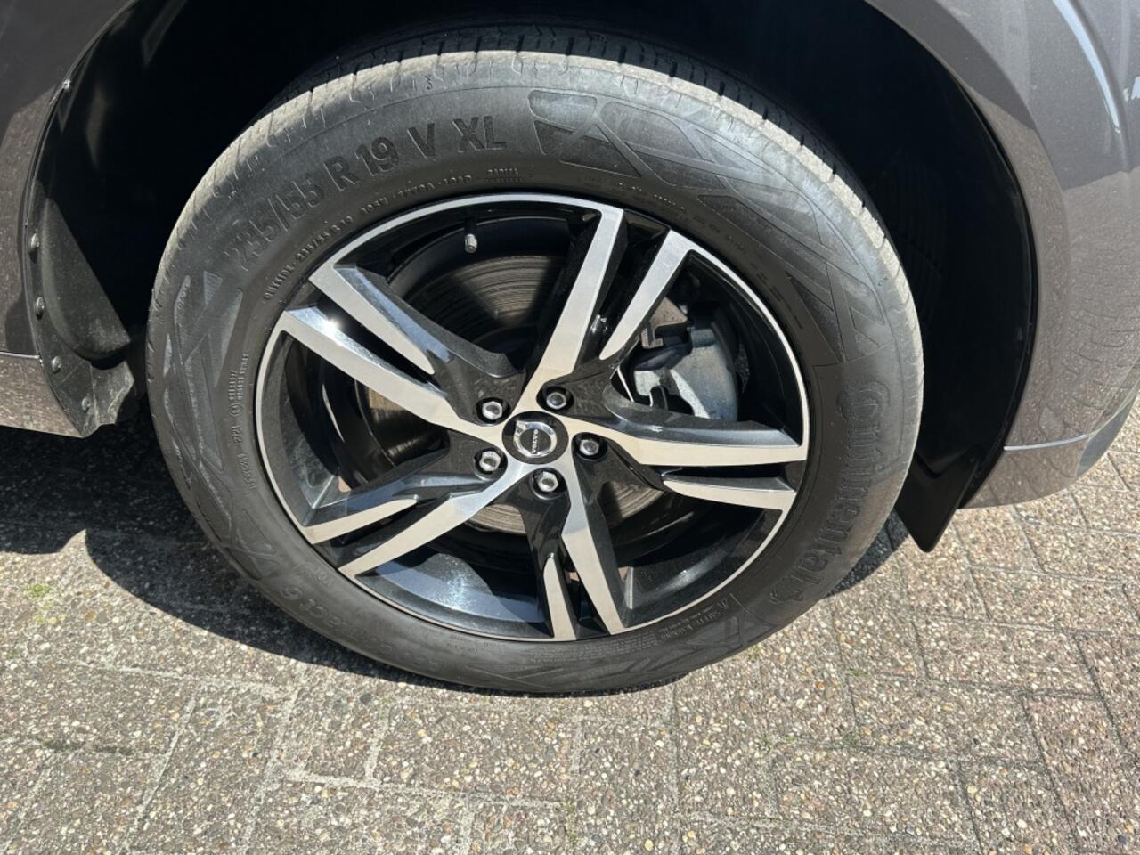 Volvo XC60 2.0 T6 AWD R-Design