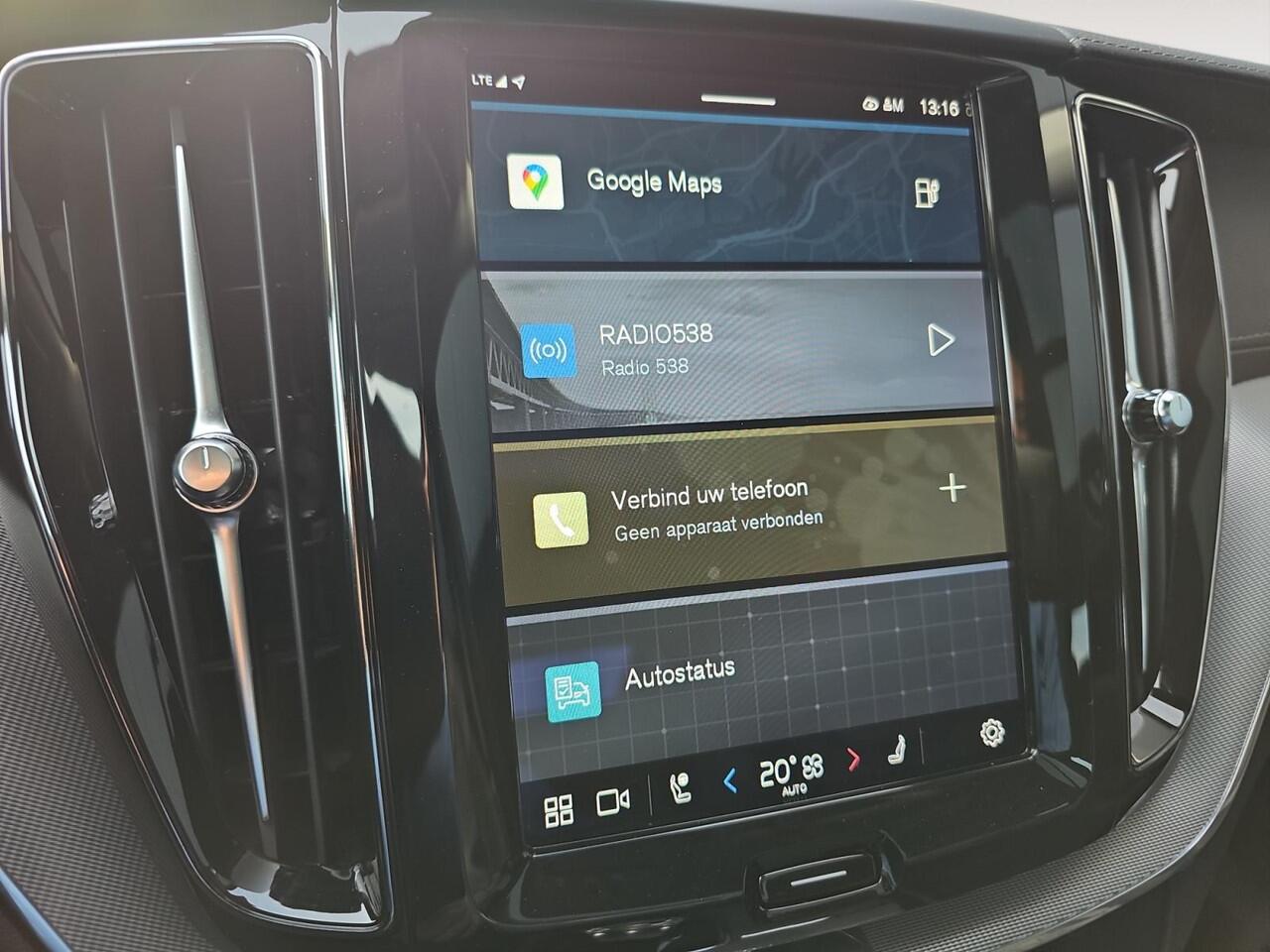 Volvo XC60 2.0 T6 Plug-in hybrid AWD Inscription Exclusive | Luchtvering | Bowers & Wilkins audio | Massagefunctie voorstoelen | Panoramadak |