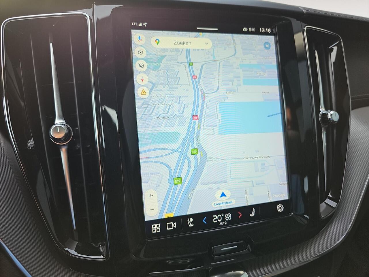 Volvo XC60 2.0 T6 Plug-in hybrid AWD Inscription Exclusive | Luchtvering | Bowers & Wilkins audio | Massagefunctie voorstoelen | Panoramadak |