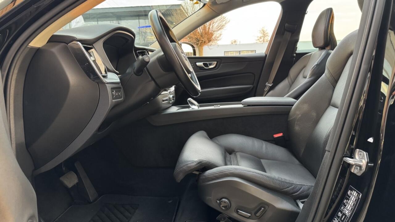 Volvo XC60 2.0 T8 AWD Inscript. | Pano | Leer | Camera