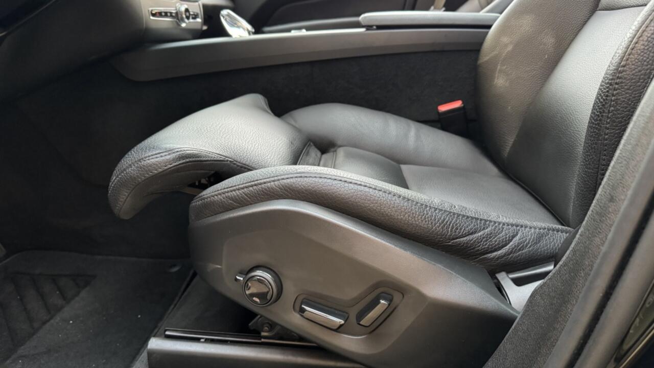 Volvo XC60 2.0 T8 AWD Inscript. | Pano | Leer | Camera