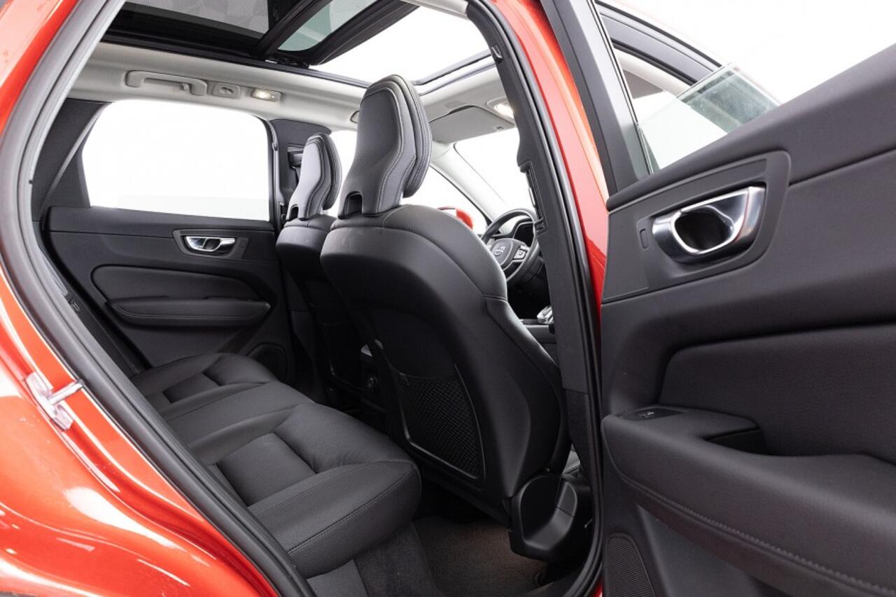 Volvo XC60 2.0 Recharge T6 AWD Inscription | PANORAMADAK | LEDER | harman/kardon